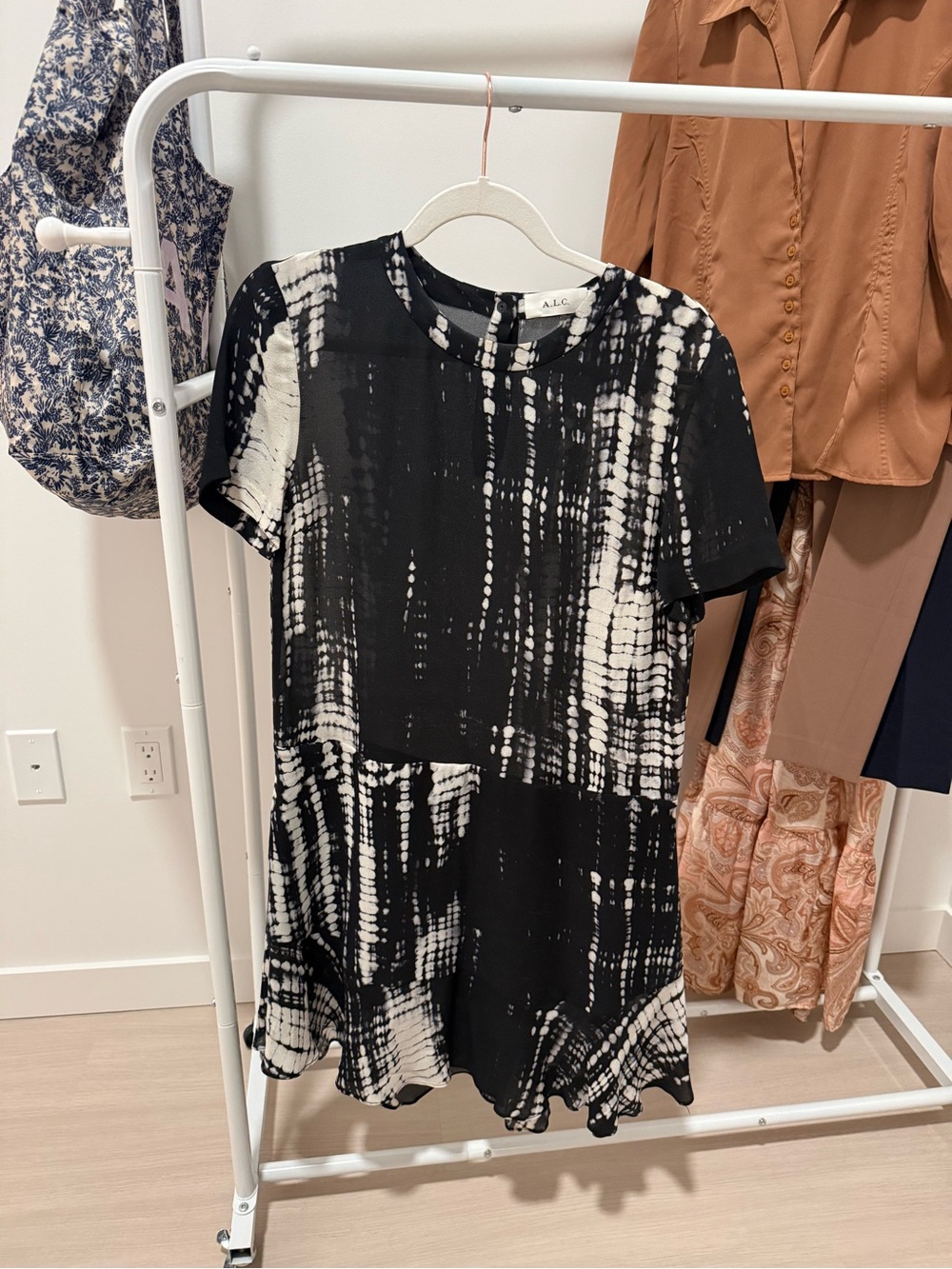 A.L.C. Black & White Tie-Dye Short Sleeve Tunic